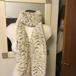 Tourance faux fur scarf